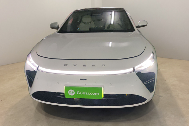 星途 星纪元 ES 2024款 Max长续航版车身外观2