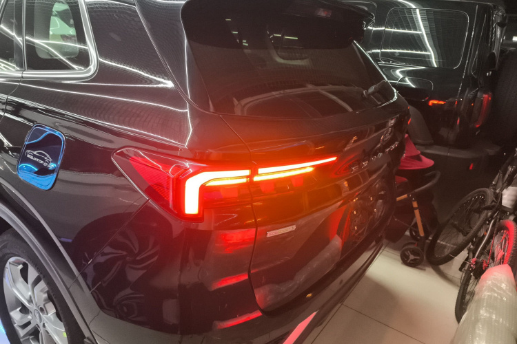 福特 领睿 2023款 EcoBoost 170 铂领型车身外观6004