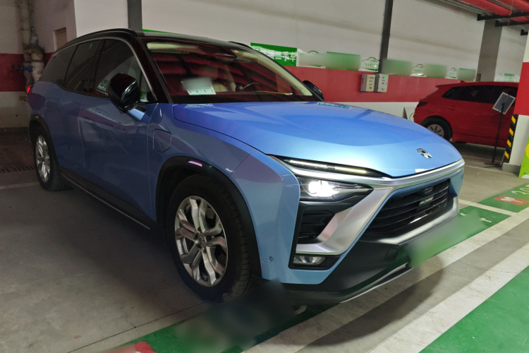 蔚来ES8 2018款 355KM 基准版 七座版车身外观3