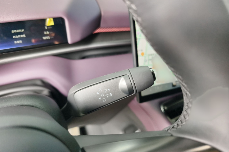 小鹏P7 2025款 702 长续航 Ultra局部细节18