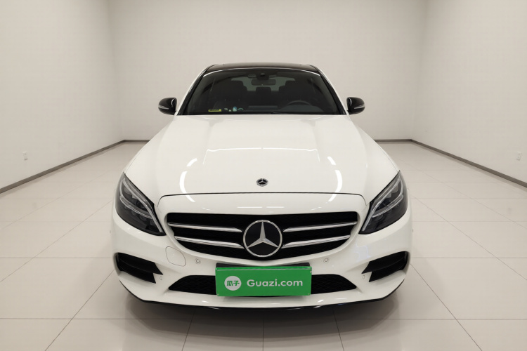 奔驰C级 2019款 C 260 运动版车身外观2