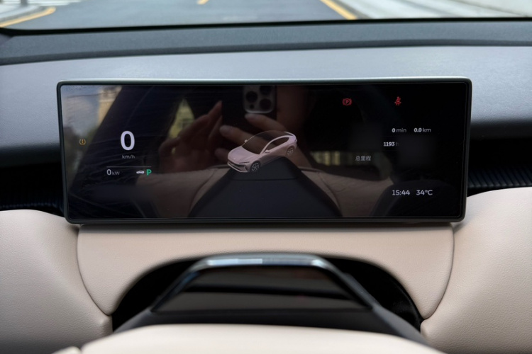 蔚来ET5 2022款 75kWh中控内饰7003