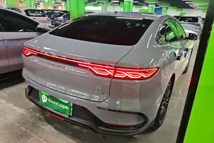 比亚迪 汉 2025款 DM-i 智驾版 125KM激光雷达旗舰型车身外观7