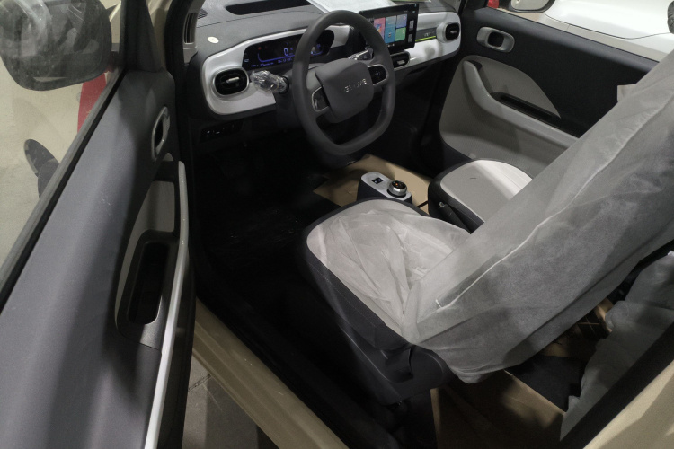 吉利银河 熊猫 2025款 210km 元气熊中控内饰20