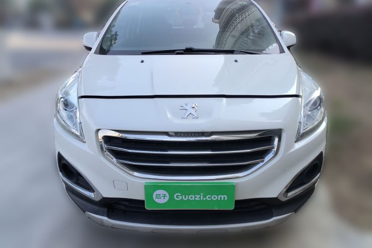 标致3008 2015款 2.0L 自动潮流版车身外观2