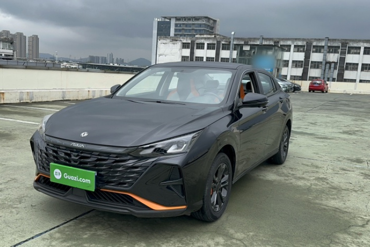 东风风神 奕炫 2023款 马赫版 1.5L 自动追影版车身外观1