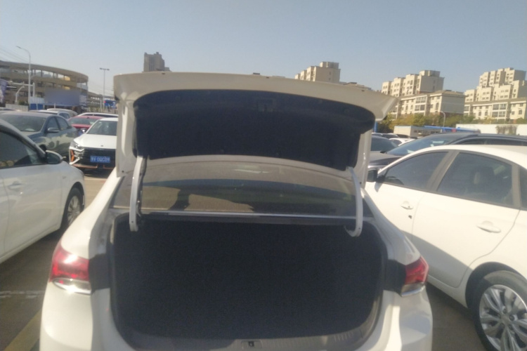 别克 英朗 2021款 改款 1.3T 自动轻混动精英型局部细节23