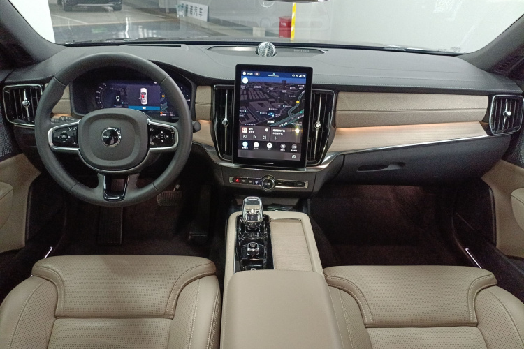 沃尔沃S90新能源 2025款 插电式混动 四驱长续航智雅豪华版中控内饰7002