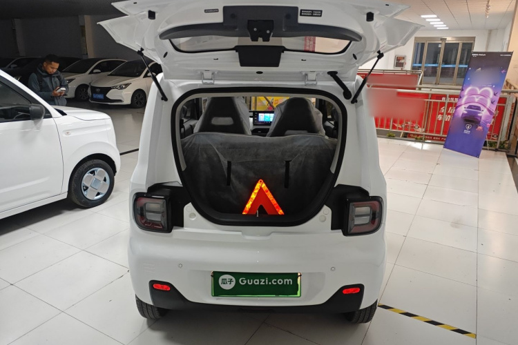 吉利银河 2024款 熊猫mini 200km 耐力熊机舱底盘23