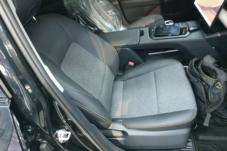 丰田bZ5 2025款 550 JOY局部细节41