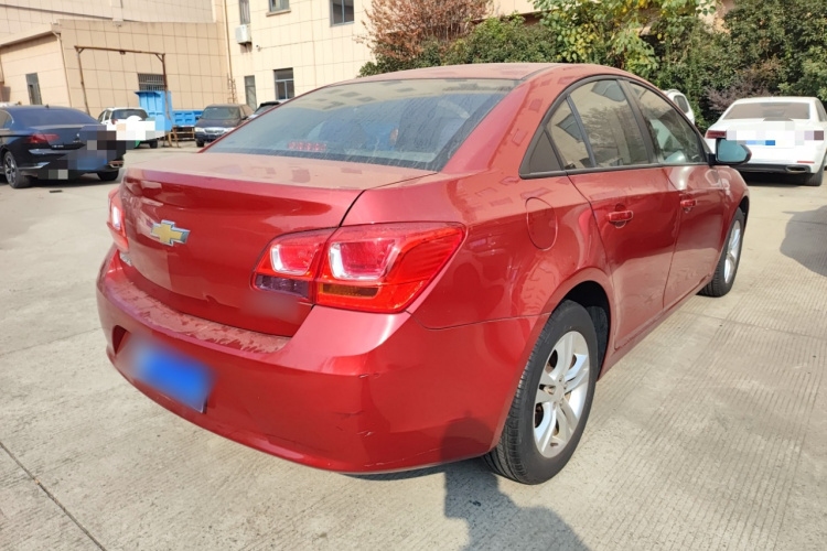 雪佛兰 科鲁兹 2015款 1.5L 经典 SE MT车身外观7