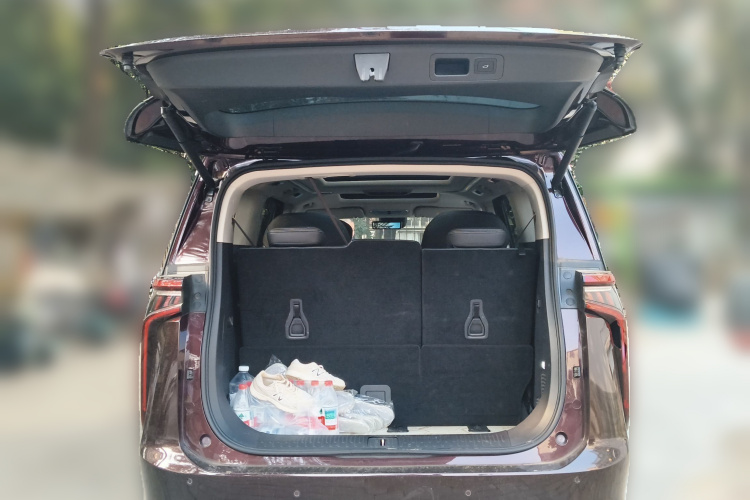 上汽大通MAXUS 大通G90 2022款 2.0T 星际七座版中控内饰23