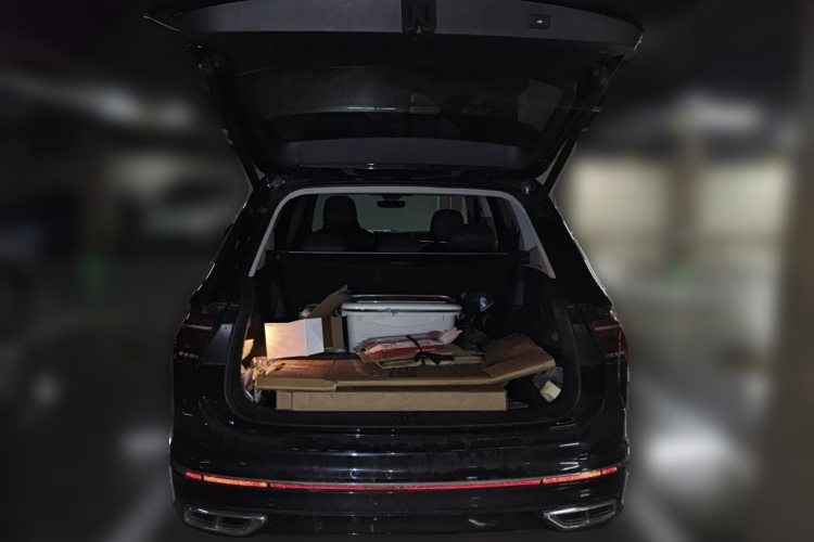 大众 途观L 2022款 330TSI 自动两驱R-Line旗舰版中控内饰23