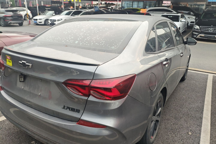 雪佛兰 科鲁泽 2019款 Redline 320T 双离合欢快版 国VI车身外观6005