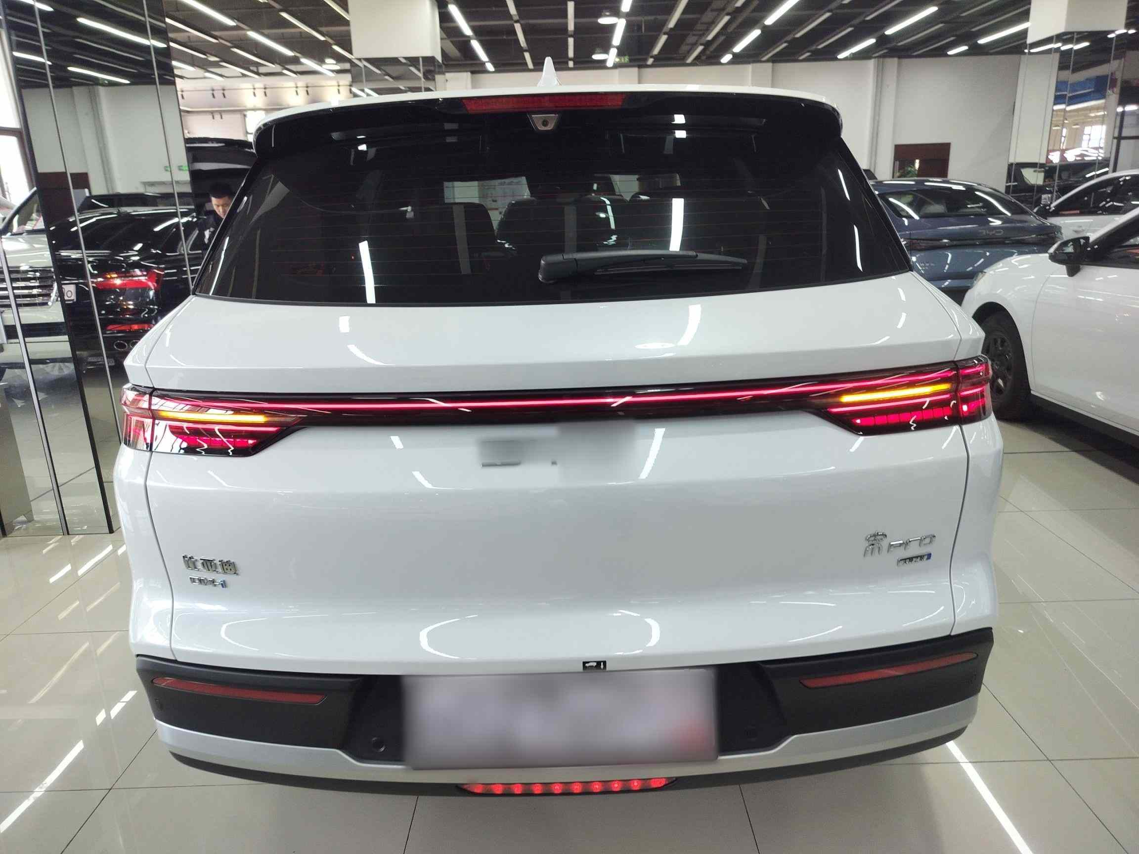比亚迪 宋Pro新能源 2025款 第二代 DM-i 75KM领先型(3)