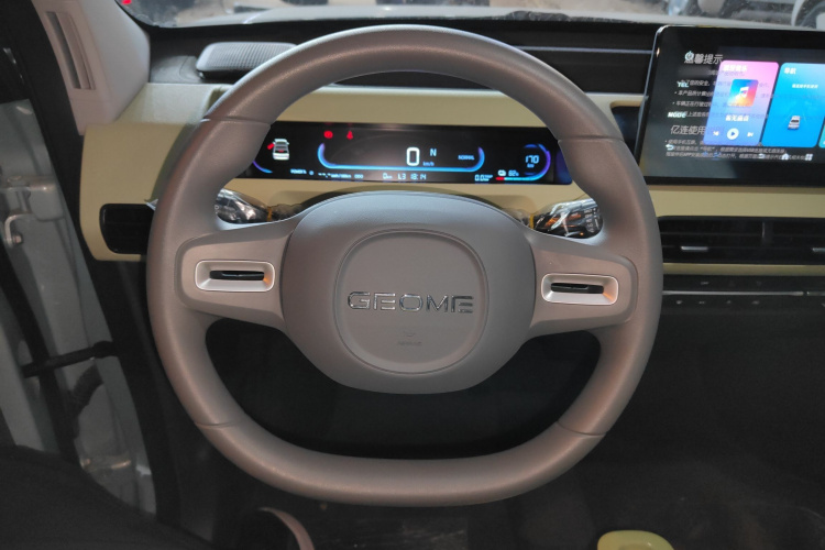 吉利银河 2024款 熊猫mini 200km 耐力熊局部细节13