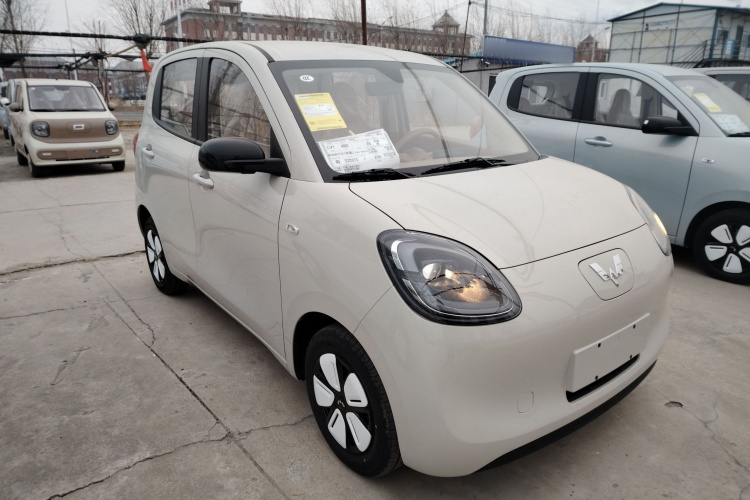 五菱汽车 宏光MINIEV 2025款 四门版 进阶款车身外观3