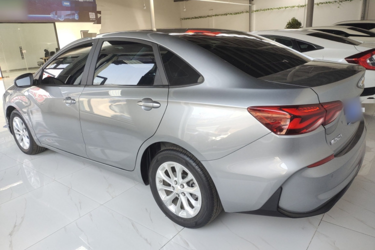 雪佛兰 科鲁泽 2024款 1.5L 双离合悦享版车身外观4