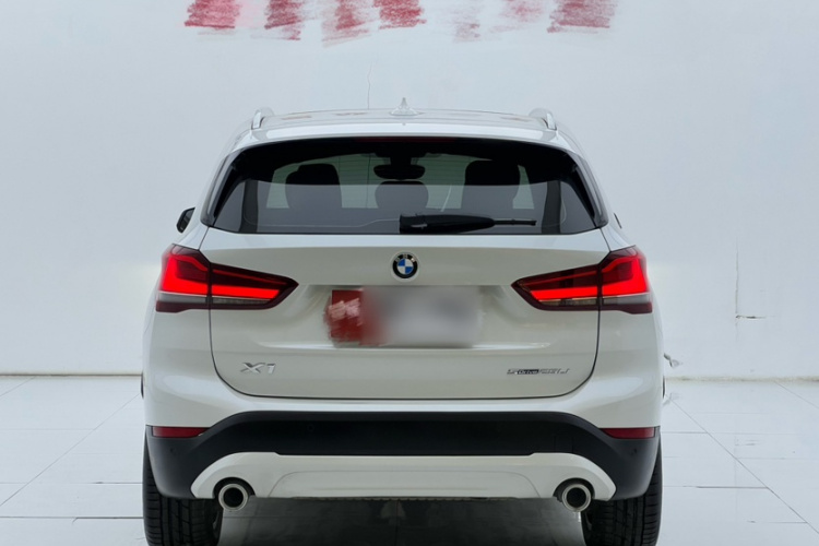 宝马X1 2021款 改款 sDrive25Li 领先型车身外观6003