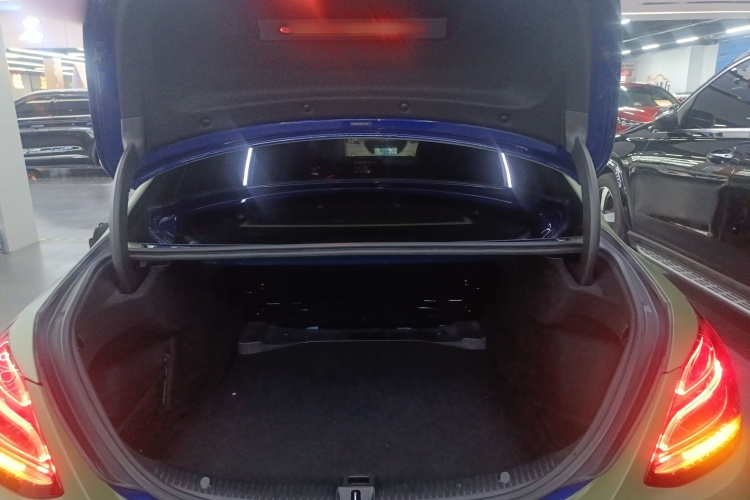 奔驰C级 2017款 改款 C 200 L 运动版机舱底盘23