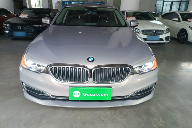 宝马5系 2020款 525Li 豪华套装车身外观2