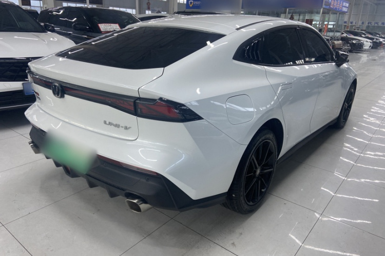 长安UNI-V 智电iDD 2023款  智电iDD 1.5T 113km智趣型车身外观6004