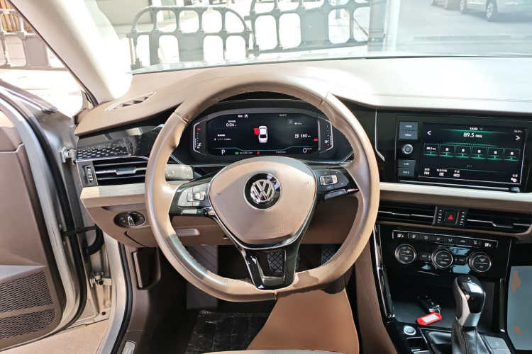 大众 帕萨特 2019款 380TSI 豪华版 国VI中控内饰13
