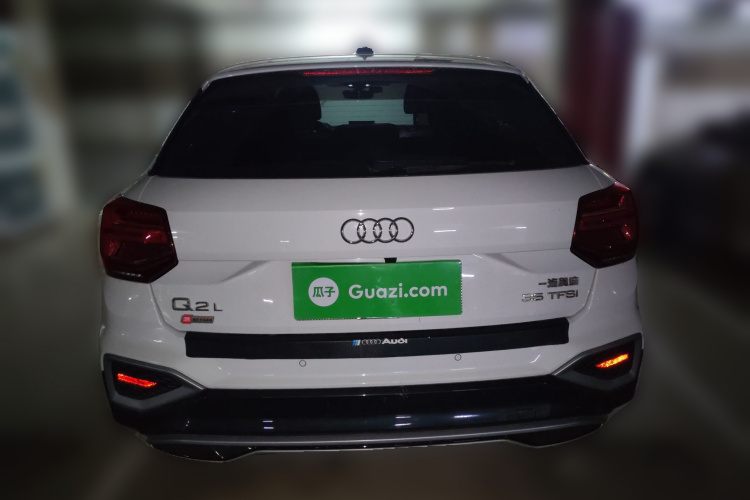 奥迪Q2L 2022款 35 TFSI 进取致雅型车身外观6