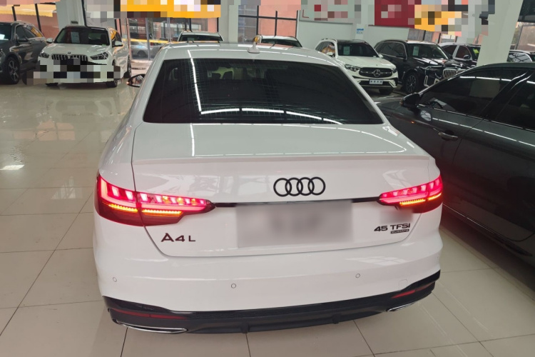 奥迪A4L 2023款 45 TFSI quattro 臻选动感型车身外观6
