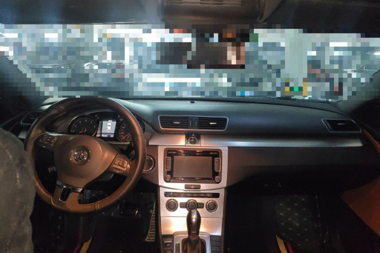 一汽-大众CC 2013款 2.0TSI 豪华型中控内饰12