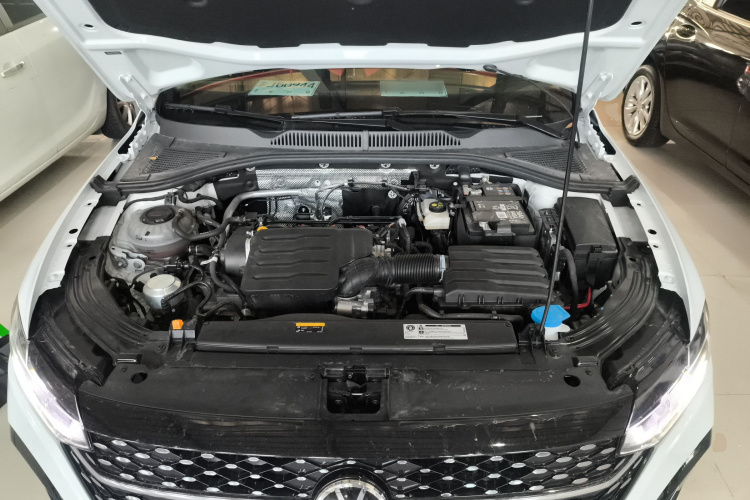 大众 朗逸 2024款 1.5L 自动星空五百万版机舱底盘24