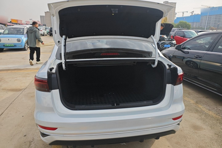 吉利汽车 帝豪 2022款 第4代 1.5L CVT旗舰型局部细节23