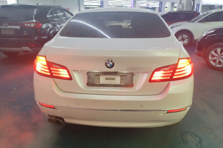 宝马5系 2014款 525Li 领先型车身外观6