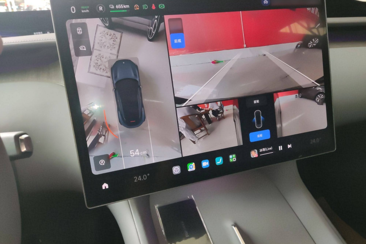 小米汽车 小米YU7 2025款 超长续航高性能四驱Max版局部细节16