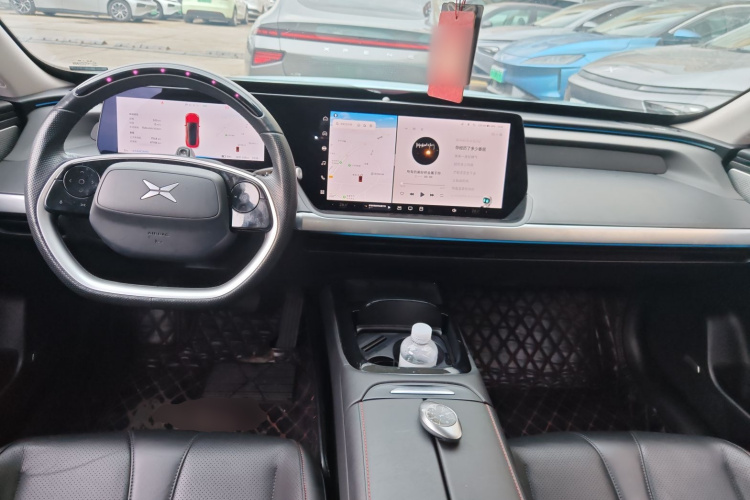 小鹏P7 2021款 480E中控内饰7002