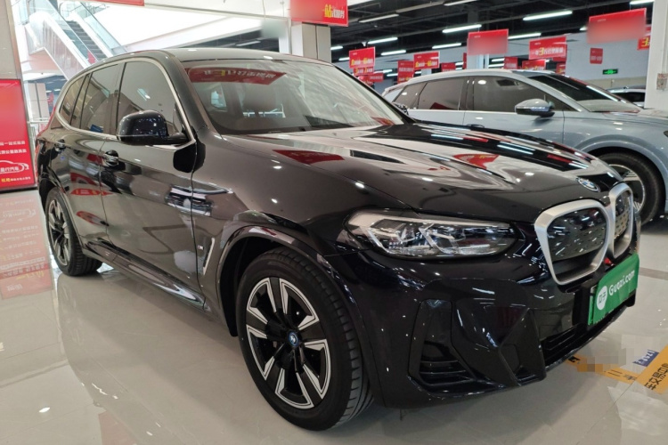 宝马iX3 2022款 改款 领先型车身外观3