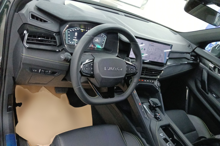 领克06 2023款 Remix 1.5T Hero中控内饰12