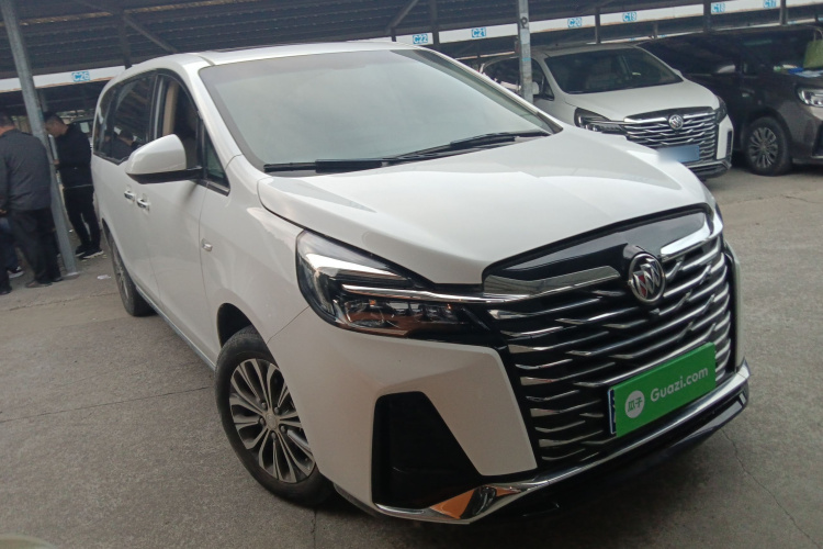 别克GL8 2023款 改款 陆上公务舱 豪华型车身外观3