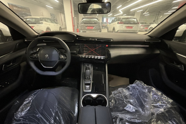 标致508 2022款 508L 360THP PureTech 先锋版中控内饰7003