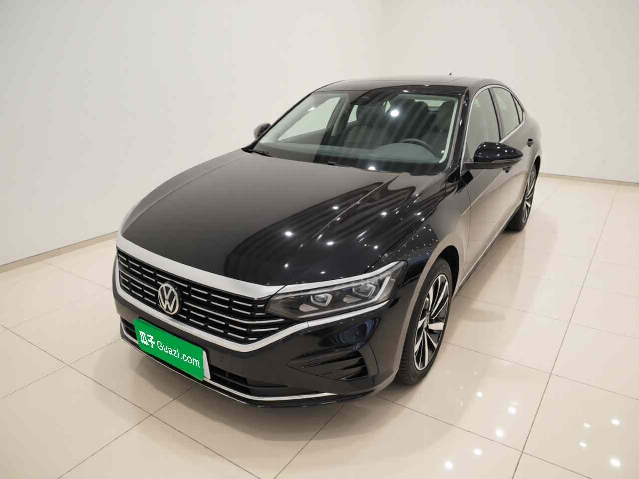 大众 帕萨特 2025款 出众款 380TSI 龙耀版(2)