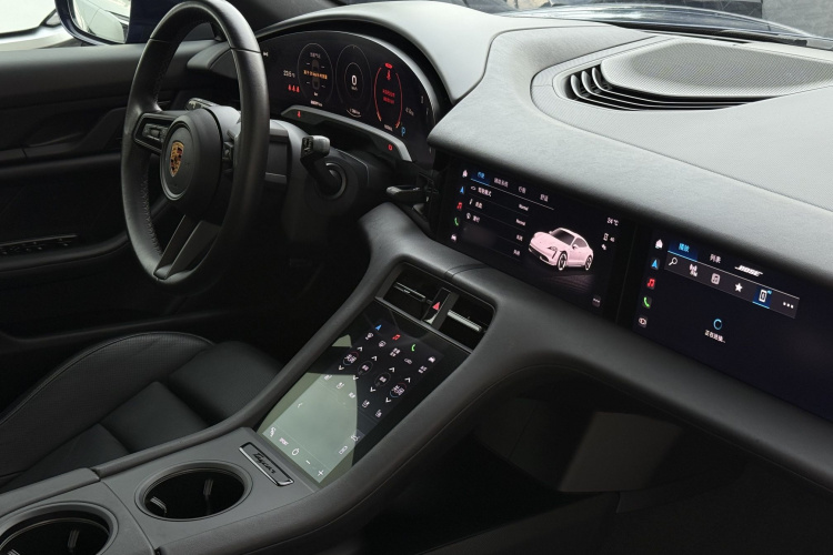 保时捷 2020款 Taycan中控内饰7009