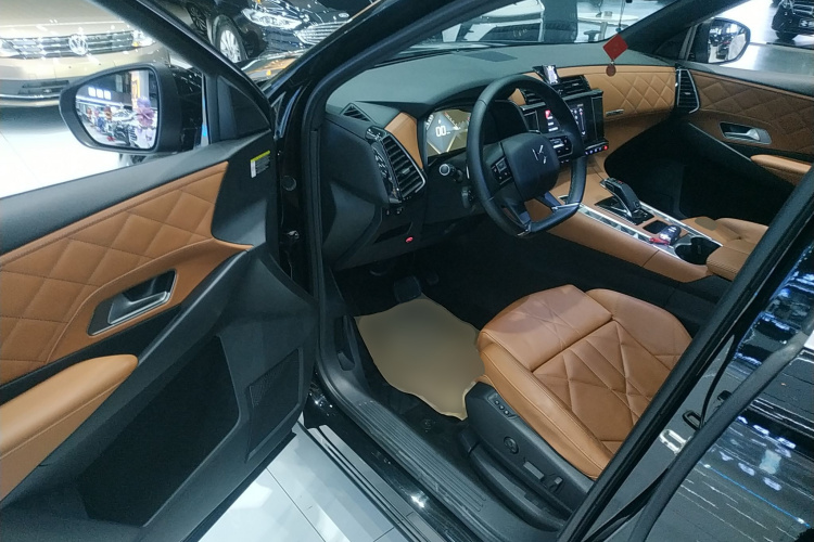 DS 7 2018款 45THP 里沃利先锐版中控内饰20