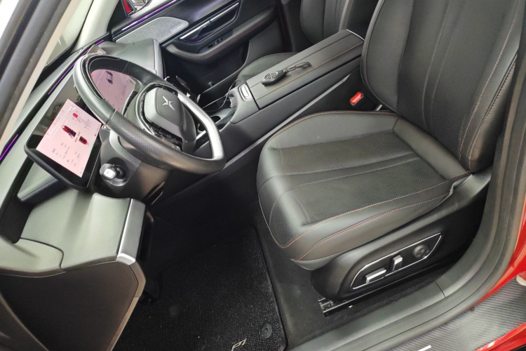 小鹏P7 2021款 480N中控内饰19