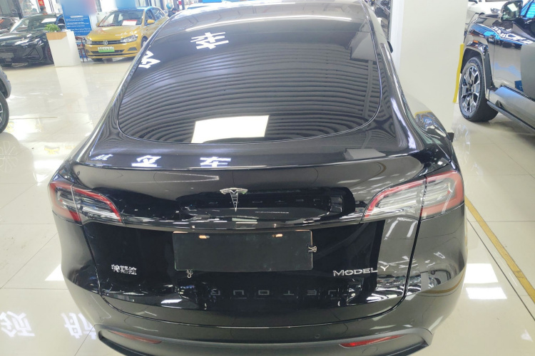 特斯拉 Model Y 2022款 改款 后轮驱动版车身外观6