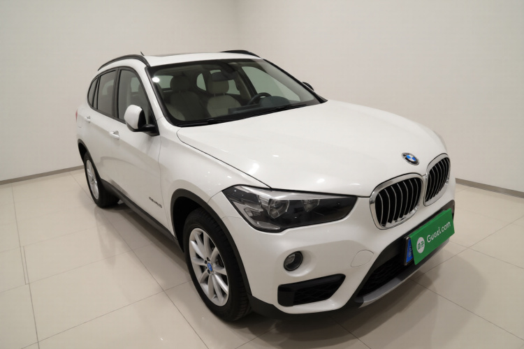 宝马X1 2016款 sDrive18Li 时尚型车身外观3