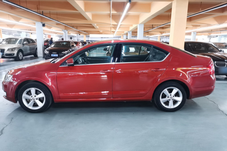 斯柯达 明锐 2015款 1.6L 自动逸俊版车身外观4