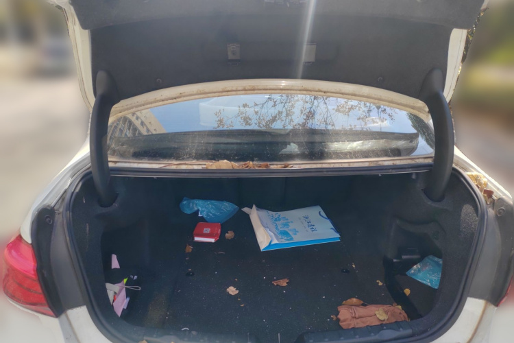 宝马3系 2018款 320i M运动套装中控内饰23