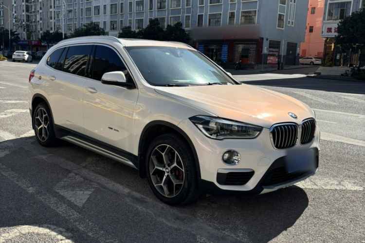 宝马X1 2018款 xDrive20Li 尊享型车身外观6001