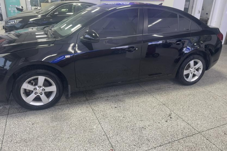 雪佛兰 科鲁兹 2013款 1.8L SE AT车身外观6006