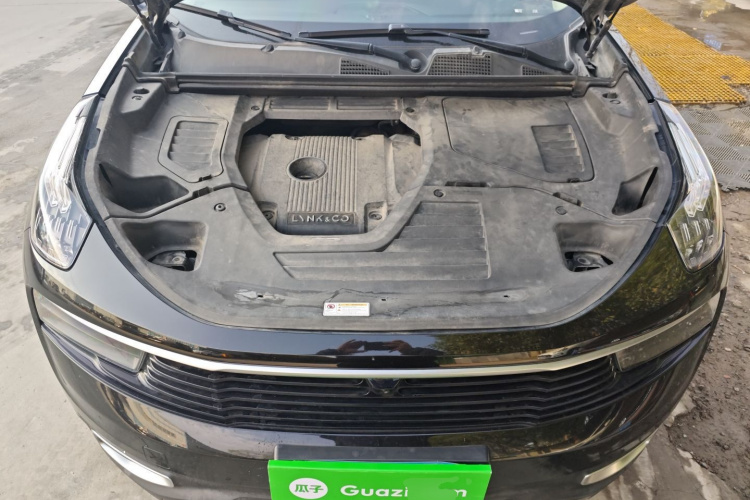 领克01 2020款 2.0T 两驱纯Pro版 国VI机舱底盘24